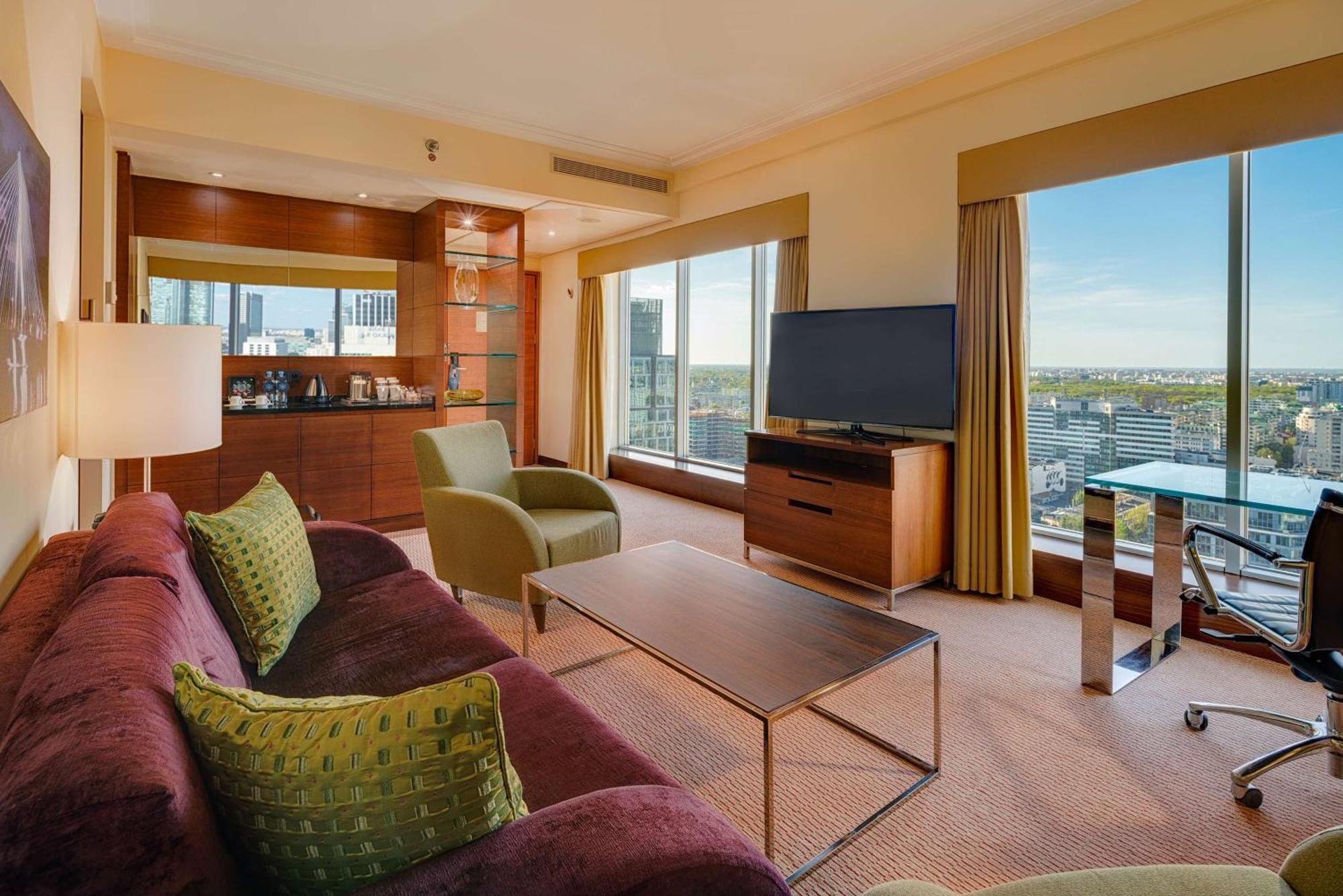 Executive Panoramic Suite,1552486765:JPEG